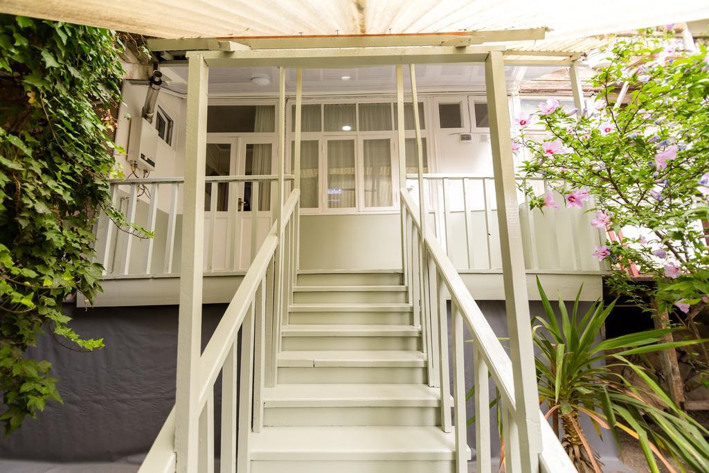 公寓 In Cozy Little Yard *